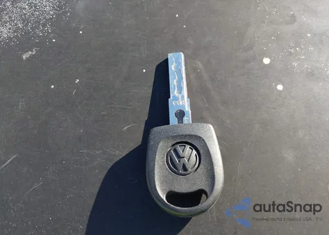 2004 Volkswagen New Beetle Gl z USA, uszkodzony, nr VIN 3VWBK31C24M409369